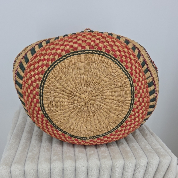 African Bolga Handwoven Market Basket - Natural, Burgundy & Olive - Picture 6 of 8